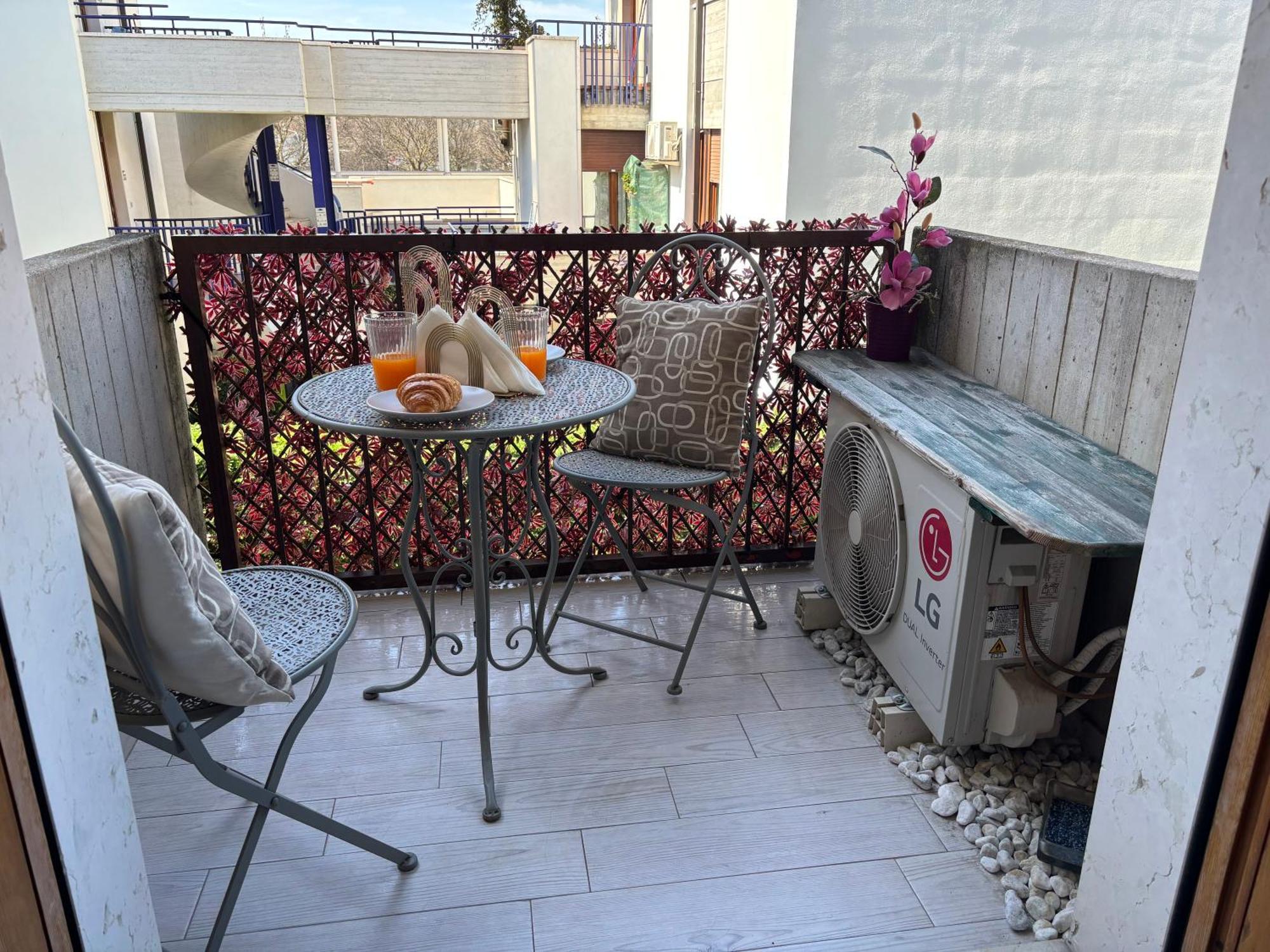 Studio Flat Policlinico G B Rossi Borgo Roma فيرونا المظهر الخارجي الصورة