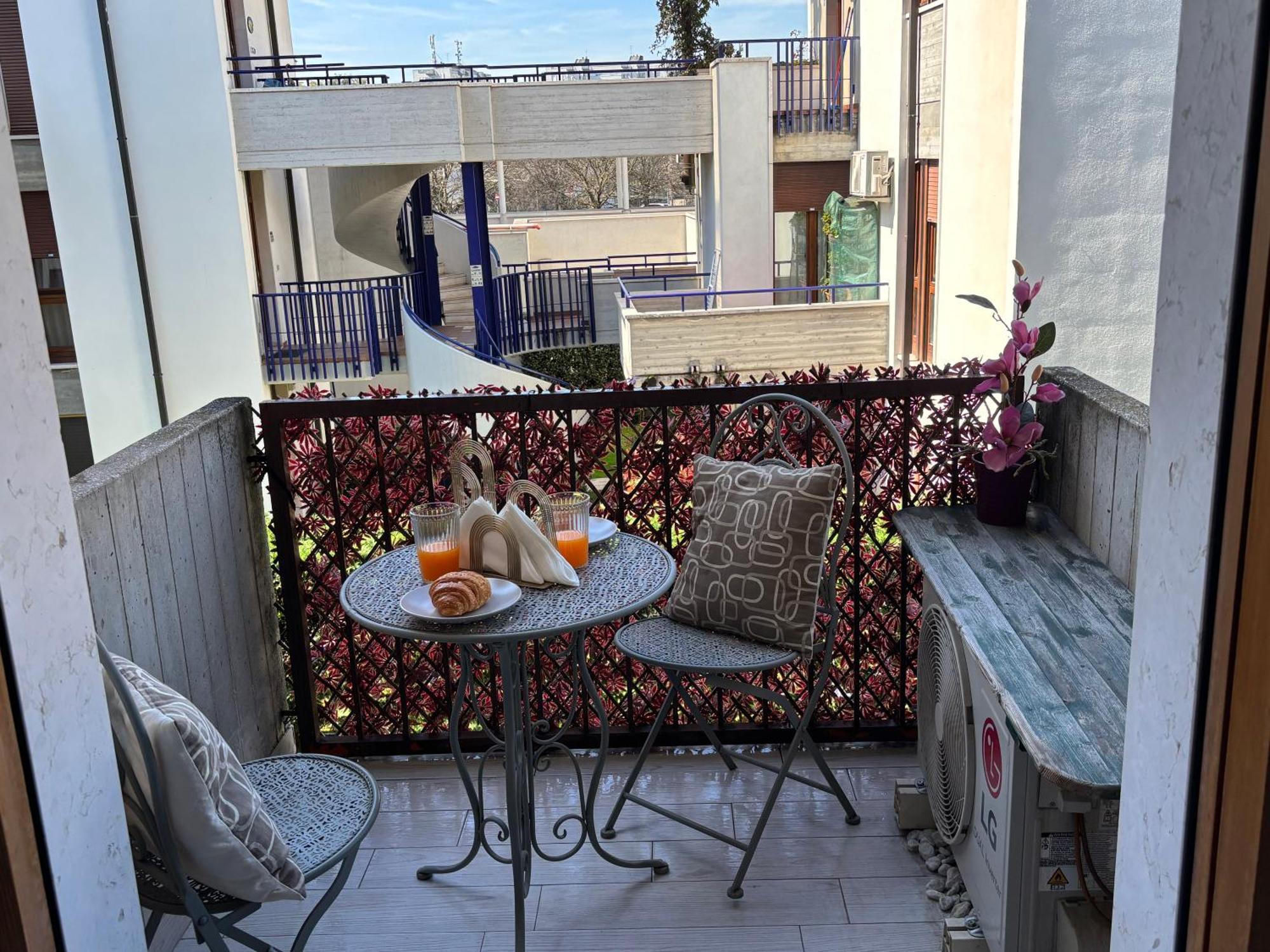 Studio Flat Policlinico G B Rossi Borgo Roma فيرونا المظهر الخارجي الصورة
